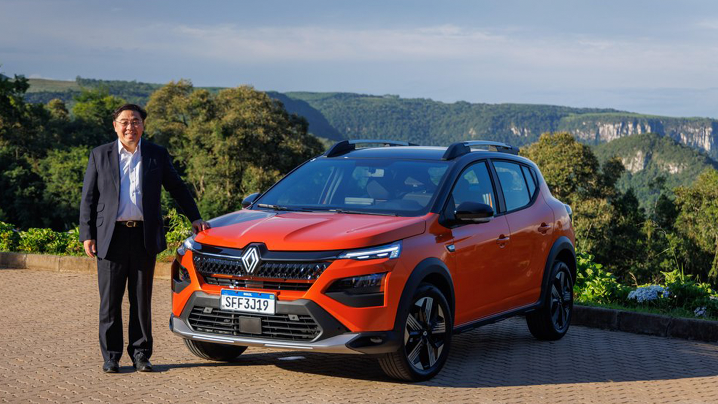 Renault renova aposta nos motores eficientes e fortalece sua cadeia de fornecedores 